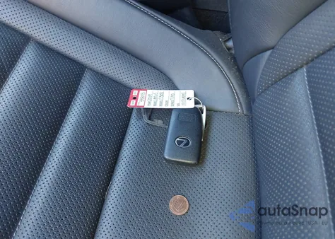 2019 Lexus Is 300 z USA, uszkodzony, nr VIN JTHBA1D23K5092975